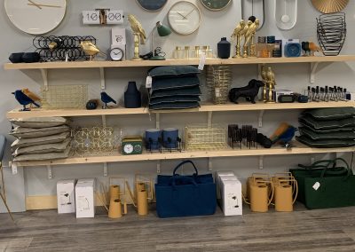 Yarntons Garden Centre Korlok Karndean